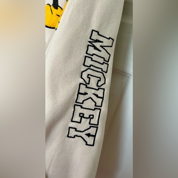 Disney Mickey Mouse woman’s hoodie jacket size medium - Picture 4 of 6